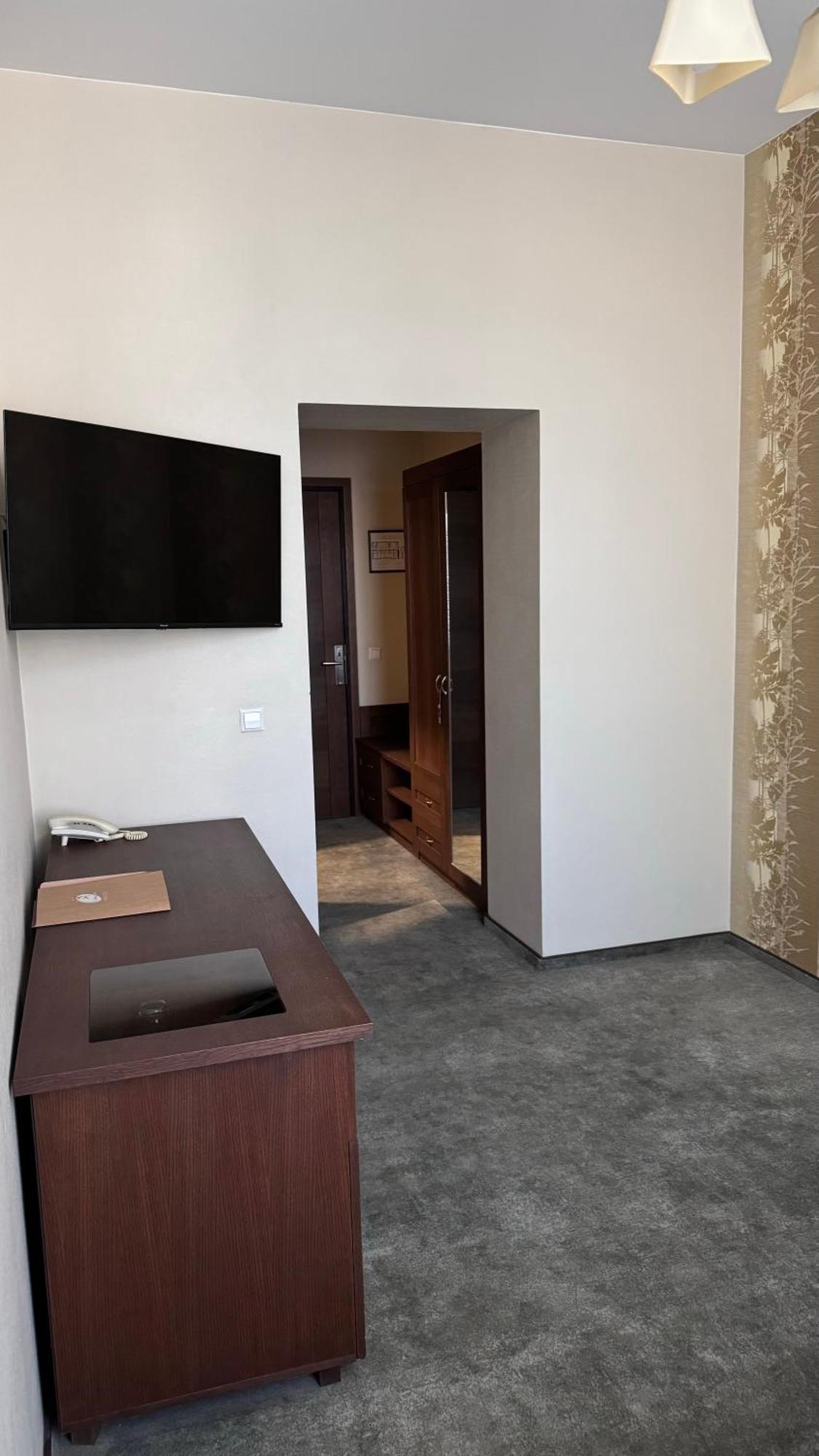 Saulys Hotel Šiauliai Kültér fotó